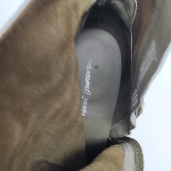 Olive Green Women's Boots - Picture 3 of 7